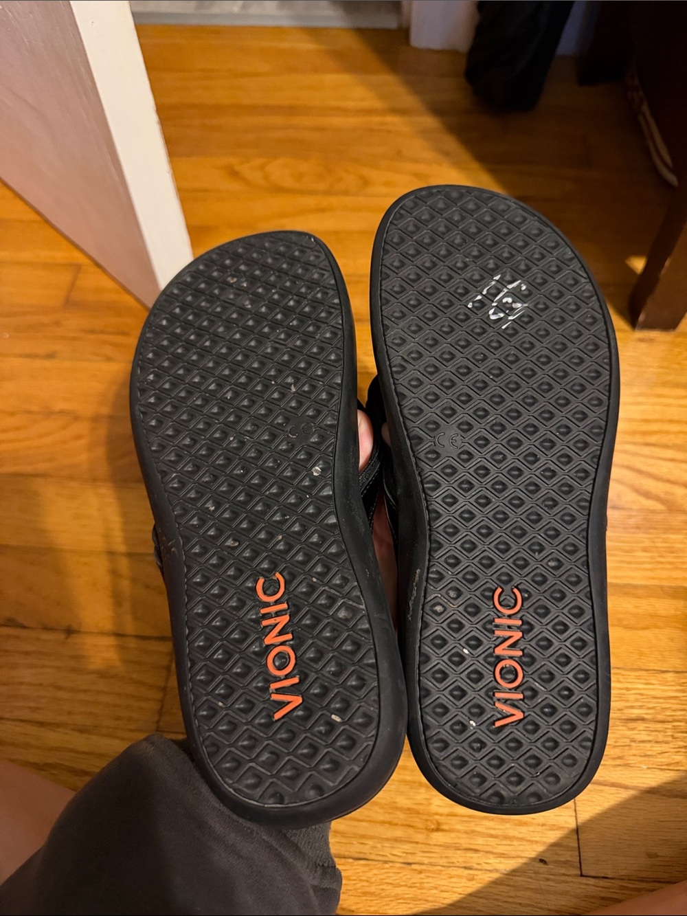 Vionic Tide II Sandals - Picture 4 of 7